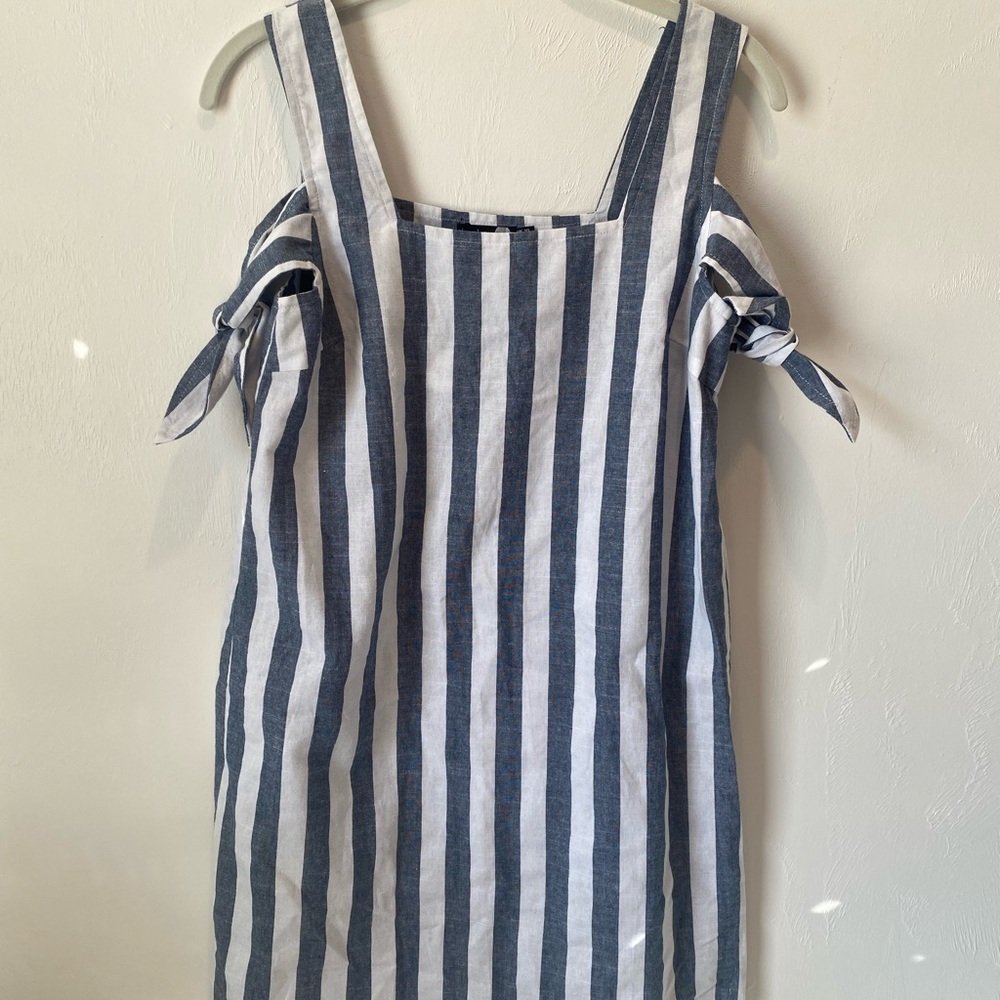 BooHoo Cold Shoulder Striped Dress NWT